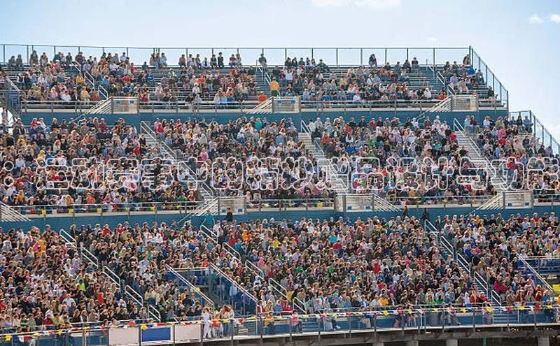 ：运动赛事中的精妙赠品设计与功能